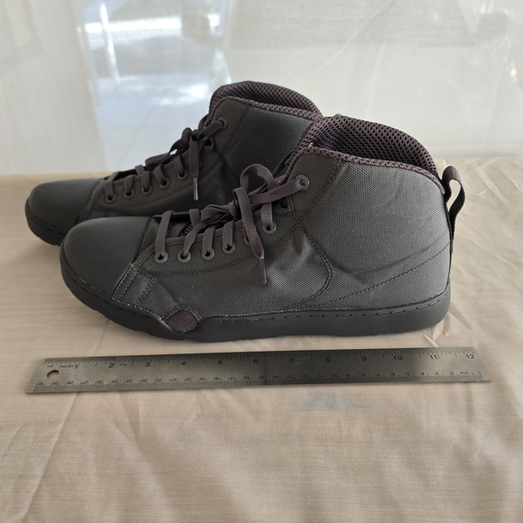 Men's Black and Gray High-Top Sneakers - Picture 5 of 5